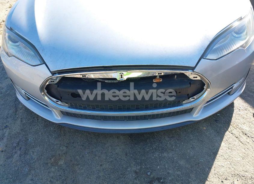 Photo 6 of 2013 Tesla Model S (VIN 5YJSA1CNXDFP05737)