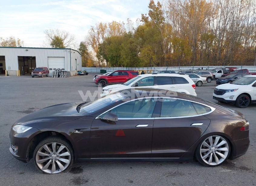 Photo 14 of 2013 Tesla Model S (VIN 5YJSA1CNXDFP08881)