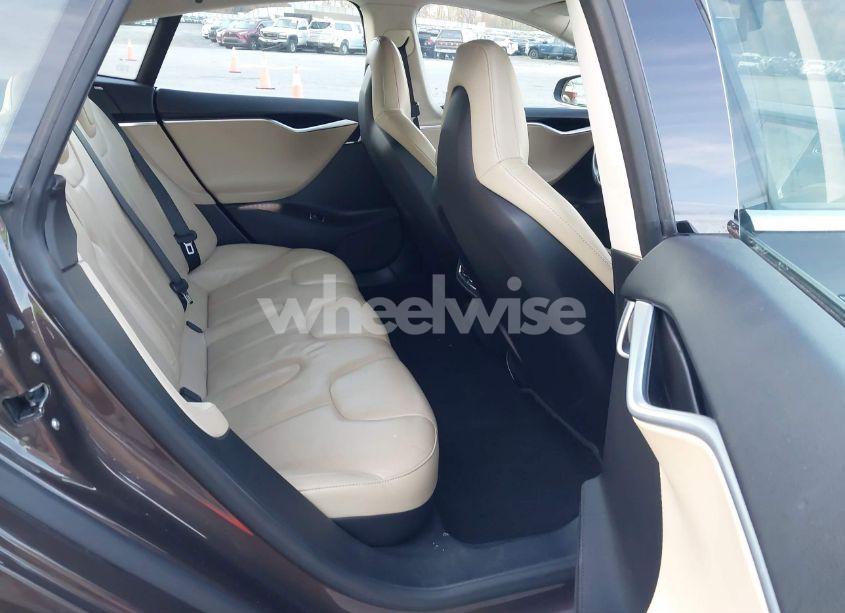 Photo 8 of 2013 Tesla Model S (VIN 5YJSA1CNXDFP08881)