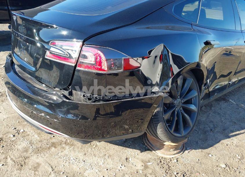 Photo 18 of 2013 Tesla Model S (VIN 5YJSA1CNXDFP18925)