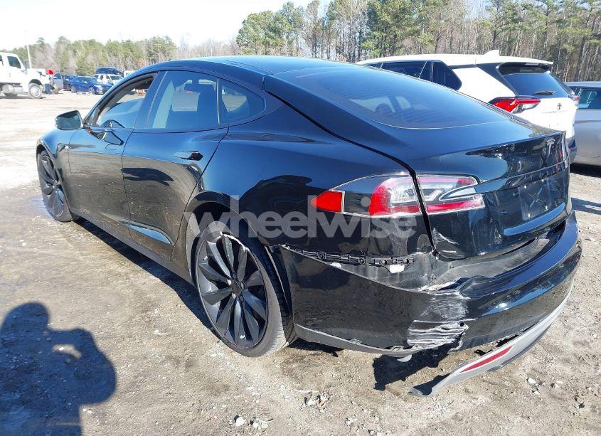 Photo 3 of 2013 Tesla Model S (VIN 5YJSA1CNXDFP18925)