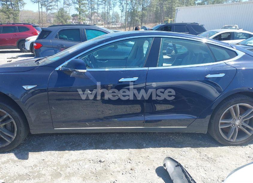 Photo 15 of 2013 Tesla Model S (VIN 5YJSA1CNXDFP20609)