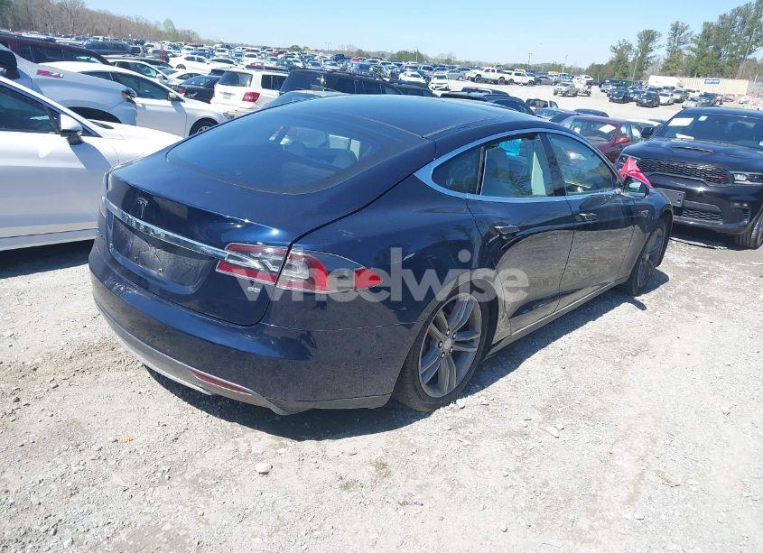 Photo 4 of 2013 Tesla Model S (VIN 5YJSA1CNXDFP20609)