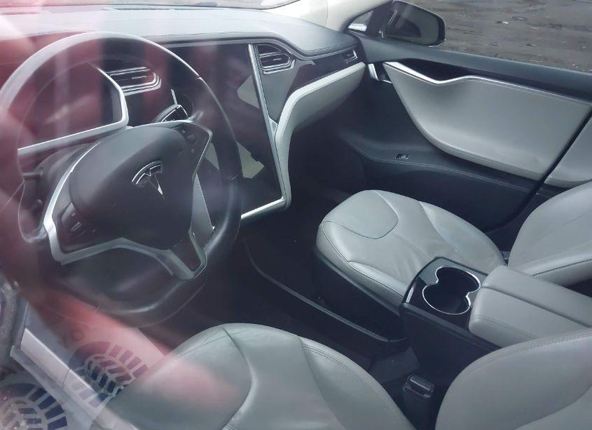 Photo 7 of 2013 Tesla Model S (VIN 5YJSA1CNXDFP23056)