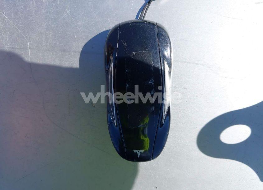 Photo 11 of 2013 Tesla Model S (VIN 5YJSA1CNXDFP28192)