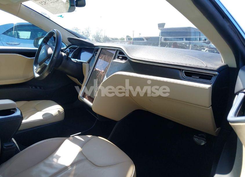 Photo 5 of 2013 Tesla Model S (VIN 5YJSA1CNXDFP28192)