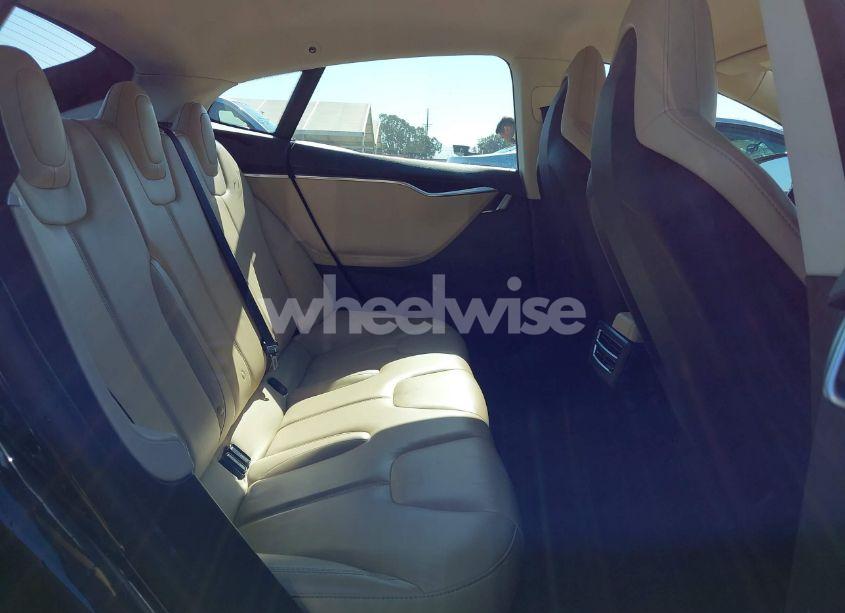 Photo 8 of 2013 Tesla Model S (VIN 5YJSA1CNXDFP28192)
