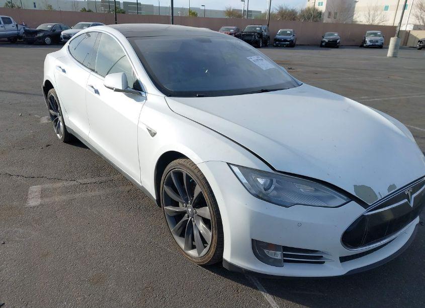 2013 Tesla Model S PERFORMANCE (VIN 5YJSA1CP5DFP24939) main photo