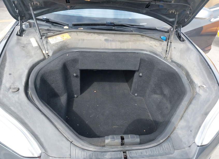 Photo 10 of 2013 Tesla Model S PERFORMANCE (VIN 5YJSA1CP6DFP21905)