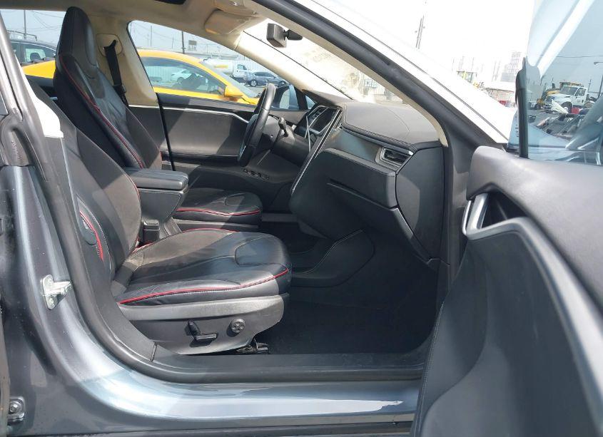 Photo 5 of 2013 Tesla Model S PERFORMANCE (VIN 5YJSA1CP6DFP21905)
