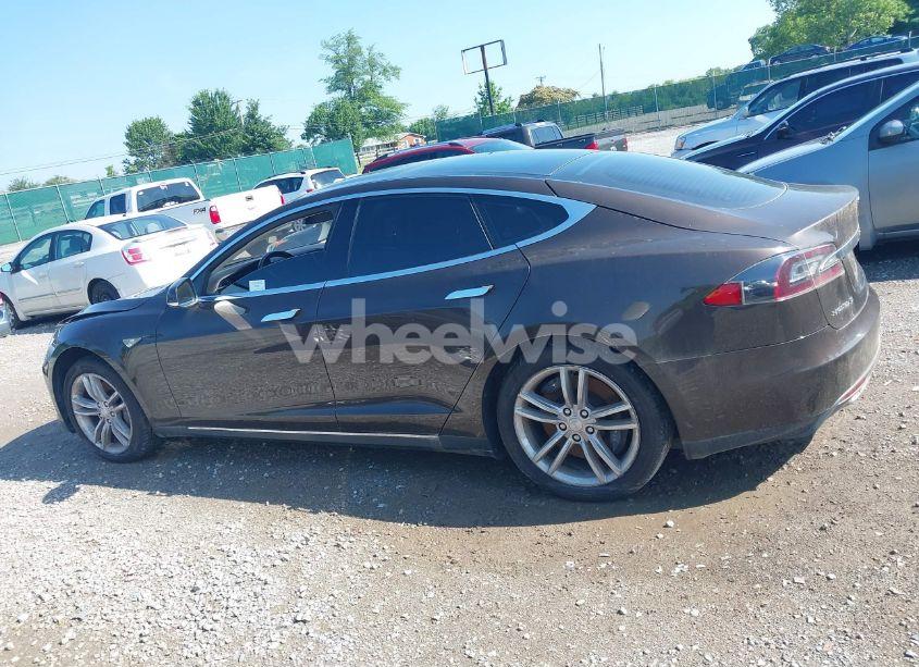 Photo 13 of 2013 Tesla Model S (VIN 5YJSA1DN6DFP03367)