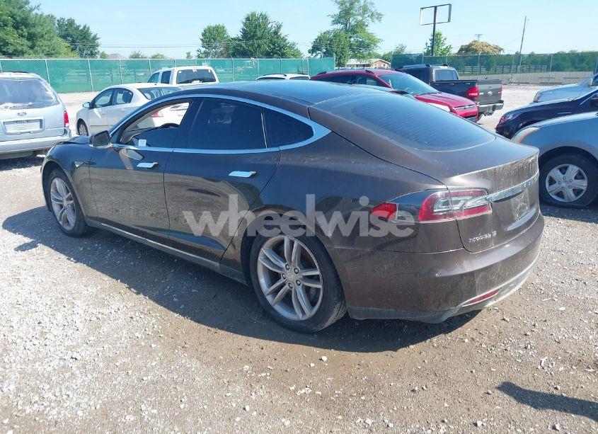Photo 3 of 2013 Tesla Model S (VIN 5YJSA1DN6DFP03367)