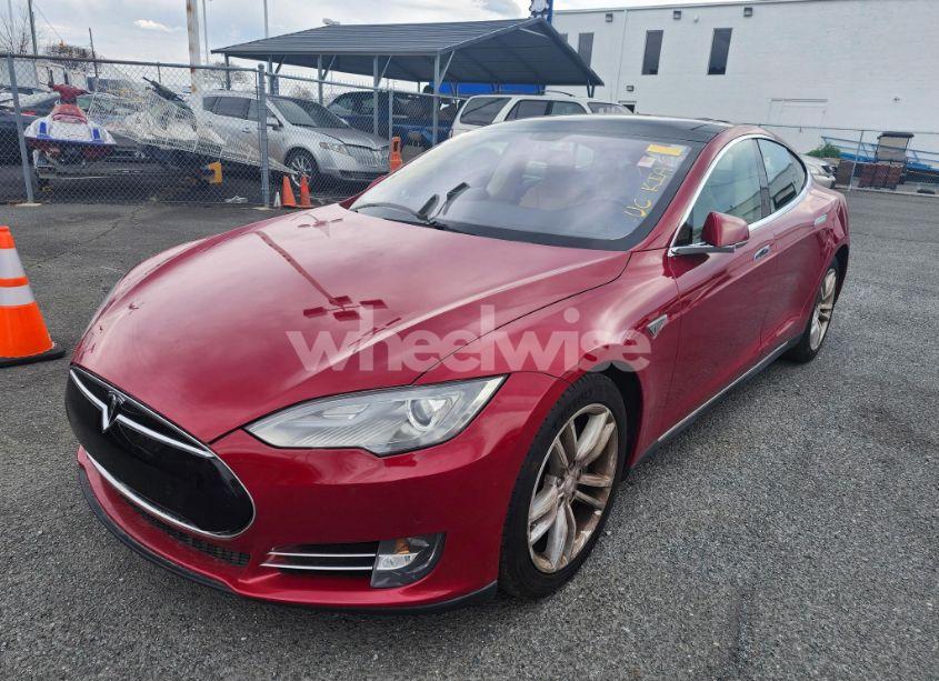2013 Tesla Model S (VIN 5YJSA1DN6DFP26504) main photo