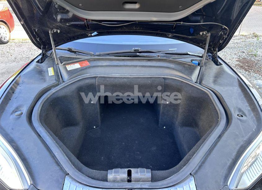 Photo 10 of 2013 Tesla Model S (VIN 5YJSA1DN8DFP17027)