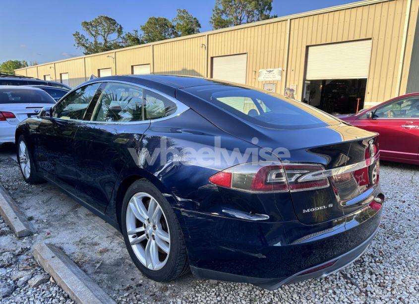Photo 3 of 2013 Tesla Model S (VIN 5YJSA1DN8DFP17027)