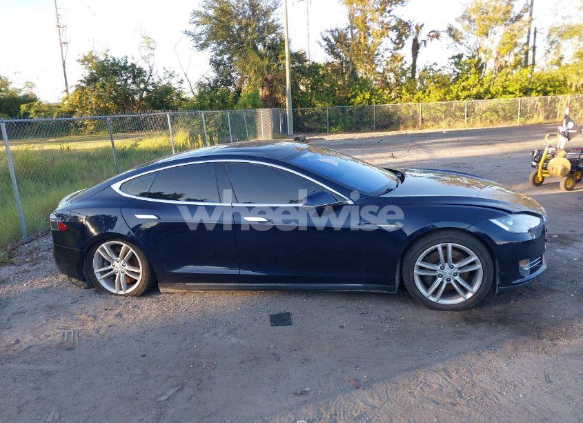 Photo 12 of 2013 Tesla Model S (VIN 5YJSA1DN9DFP06165)