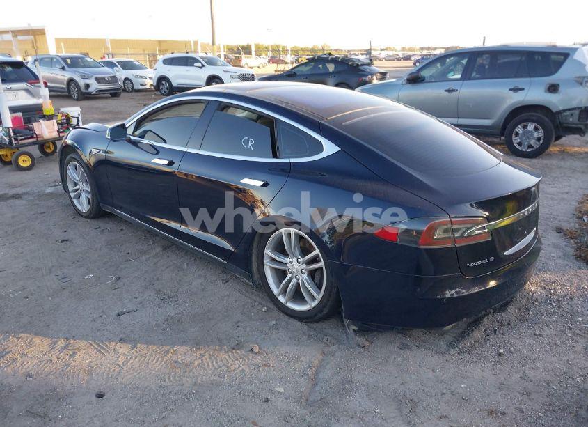 Photo 3 of 2013 Tesla Model S (VIN 5YJSA1DN9DFP06165)