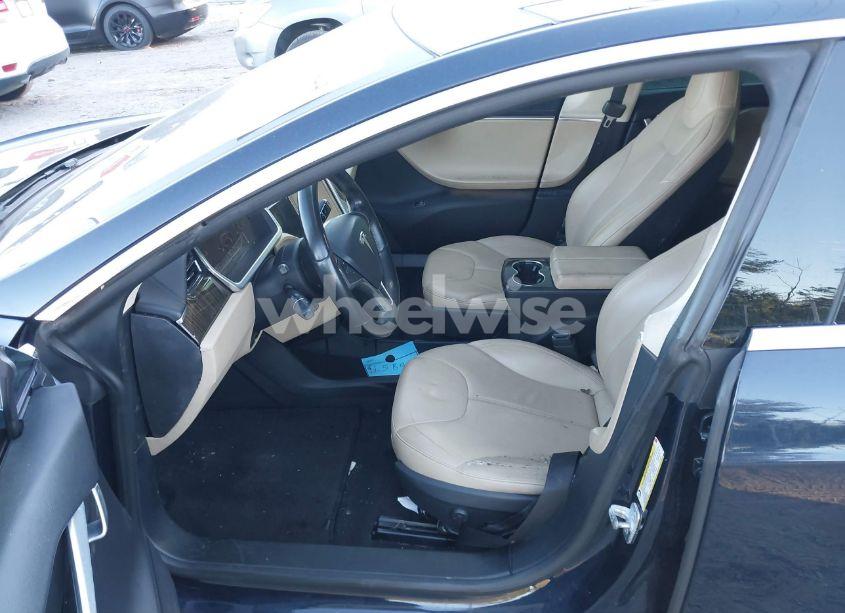 Photo 5 of 2013 Tesla Model S (VIN 5YJSA1DN9DFP06165)