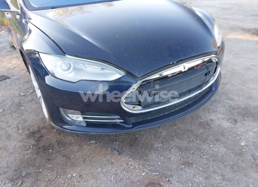 Photo 6 of 2013 Tesla Model S (VIN 5YJSA1DN9DFP06165)