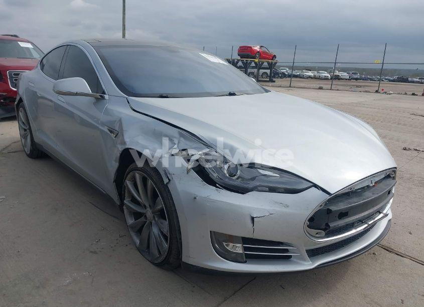 2013 Tesla Model S PERFORMANCE (VIN 5YJSA1DP2DFP17574) main photo