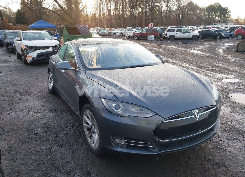 2013 Tesla Model S PERFORMANCE (VIN 5YJSA1DP3DFP08141) main photo