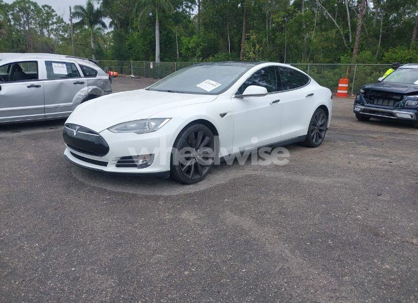 Photo 2 of 2013 Tesla Model S PERFORMANCE (VIN 5YJSA1DP9DFP04076)