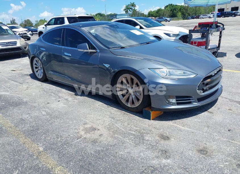 2013 Tesla Model S PERFORMANCE (VIN 5YJSA1DP9DFP06121) main photo