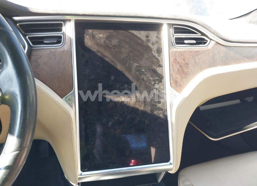 Photo 18 of 2016 Tesla Model S 60/70/75/85 (VIN 5YJSA1E12GF160955)