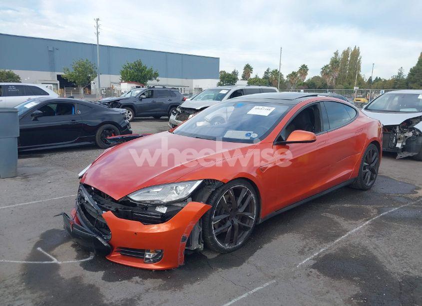 Photo 2 of 2015 Tesla Model S 60/70/85 (VIN 5YJSA1E13FF106126)