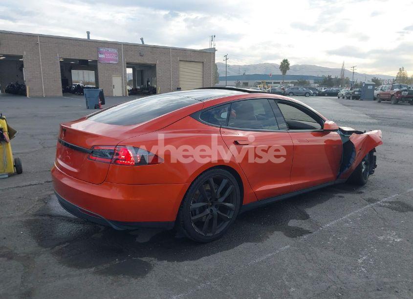 Photo 4 of 2015 Tesla Model S 60/70/85 (VIN 5YJSA1E13FF106126)