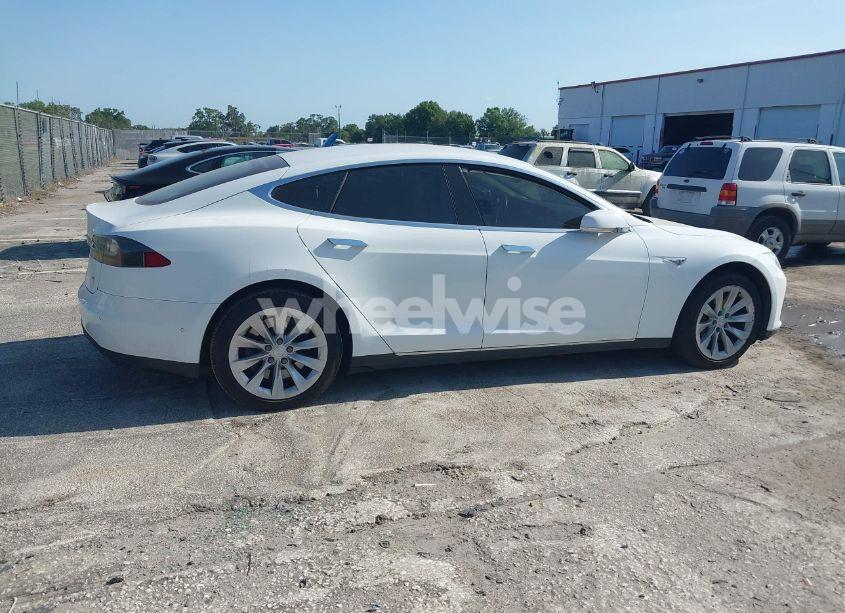 Photo 13 of 2016 Tesla Model S 60/70/75/85 (VIN 5YJSA1E16GF129997)