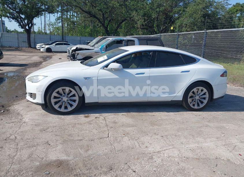 Photo 14 of 2016 Tesla Model S 60/70/75/85 (VIN 5YJSA1E16GF129997)