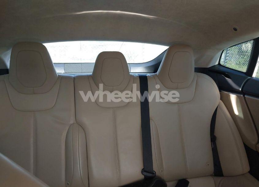 Photo 8 of 2016 Tesla Model S 60/70/75/85 (VIN 5YJSA1E16GF129997)