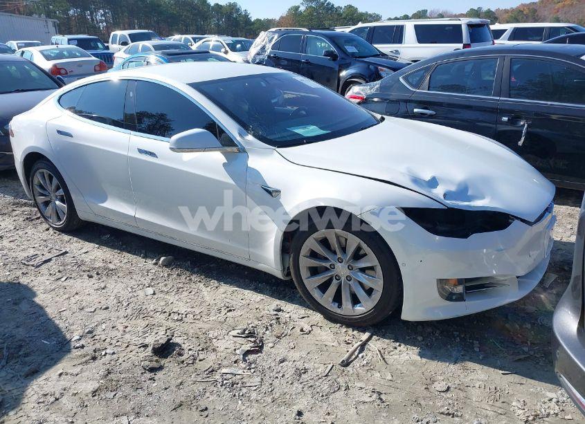2016 Tesla Model S 60/70/75/85 (VIN 5YJSA1E16GF164264) main photo