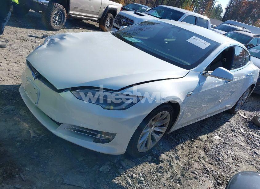 Photo 2 of 2016 Tesla Model S 60/70/75/85 (VIN 5YJSA1E16GF164264)