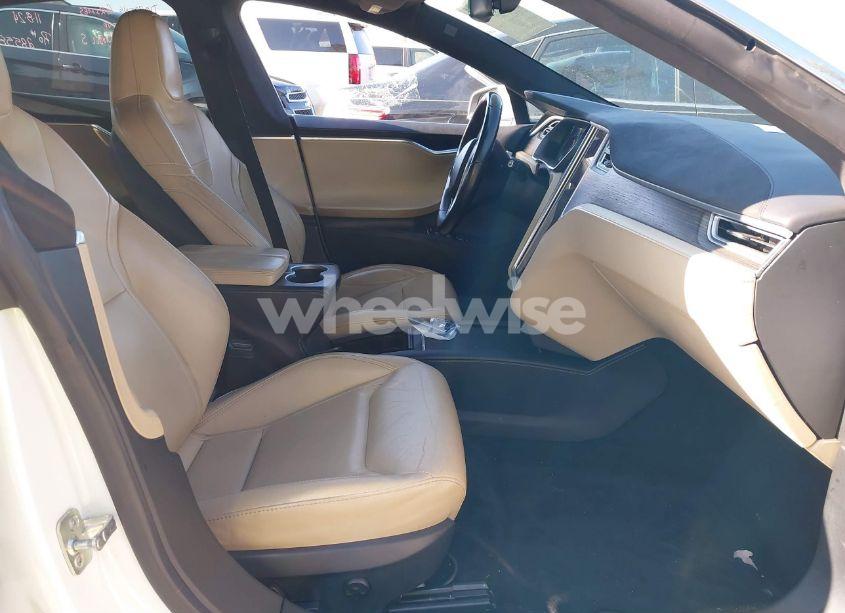 Photo 5 of 2016 Tesla Model S 60/70/75/85 (VIN 5YJSA1E16GF164264)