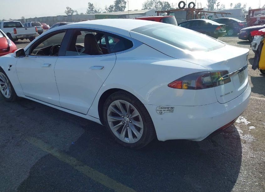 Photo 3 of 2016 Tesla Model S 60/70/75/85 (VIN 5YJSA1E18GF160538)