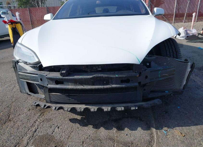 Photo 6 of 2016 Tesla Model S 60/70/75/85 (VIN 5YJSA1E18GF160538)