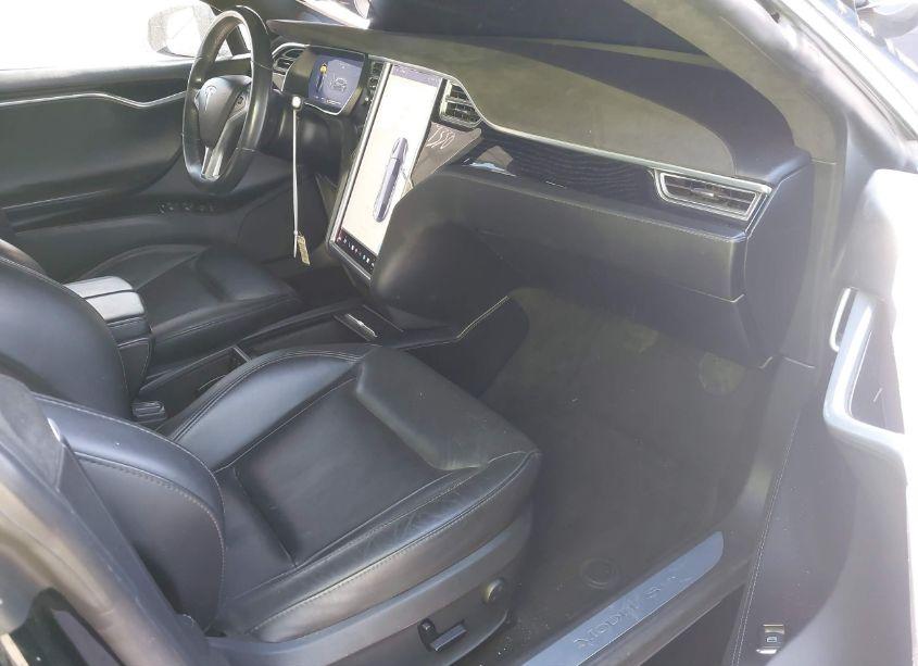 Photo 5 of 2016 Tesla Model S 60/70/75/85 (VIN 5YJSA1E19GF150844)