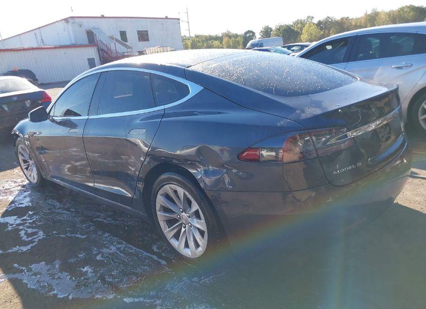 Photo 3 of 2016 Tesla Model S 60/70/75/85 (VIN 5YJSA1E1XGF152392)