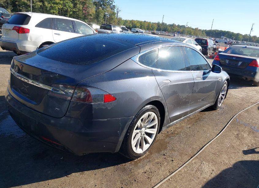 Photo 4 of 2016 Tesla Model S 60/70/75/85 (VIN 5YJSA1E1XGF152392)