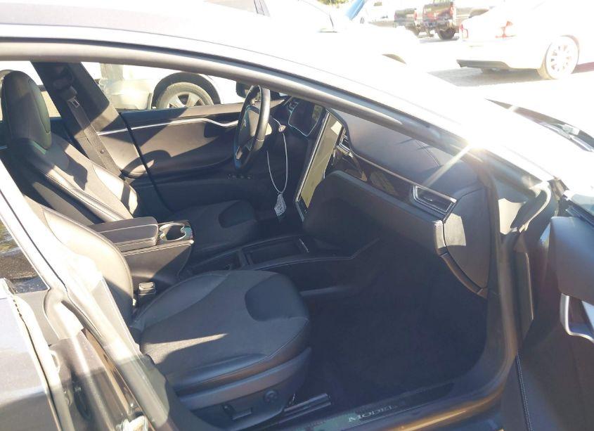 Photo 5 of 2016 Tesla Model S 60/70/75/85 (VIN 5YJSA1E1XGF152392)