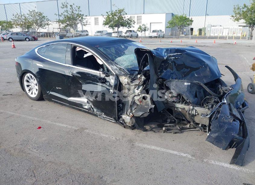 2018 Tesla Model S (VIN 5YJSA1E20JF257393) main photo