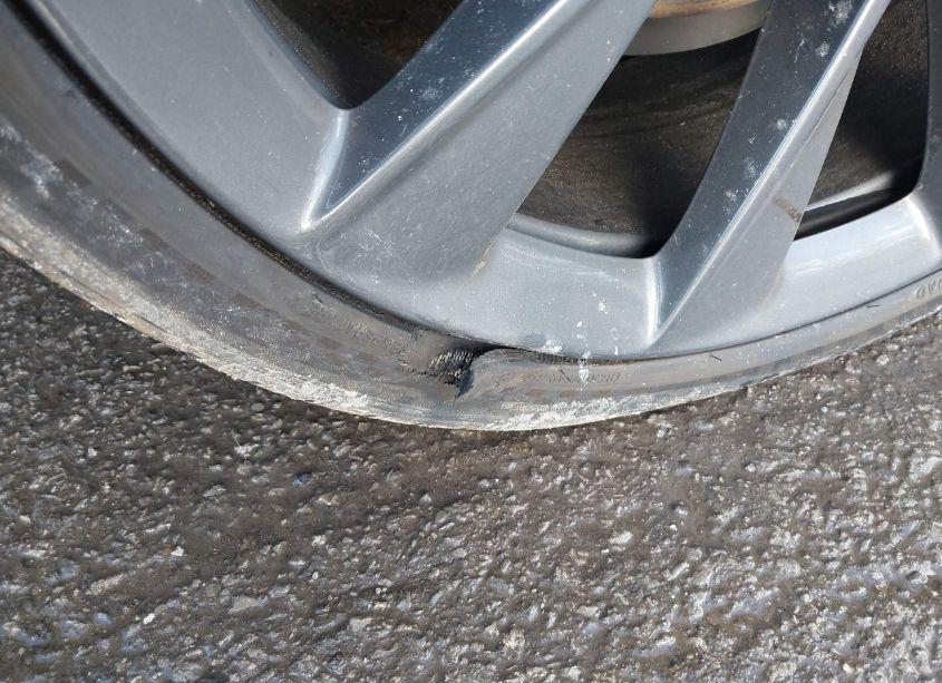 Photo 19 of 2020 Tesla Model S LONG RANGE DUAL MOTOR ALL-WHEEL DRIVE/LONG RANGE PLUS DUAL MOTOR ALL-WHEEL DRIVE (VIN 5YJSA1E20LF412429)