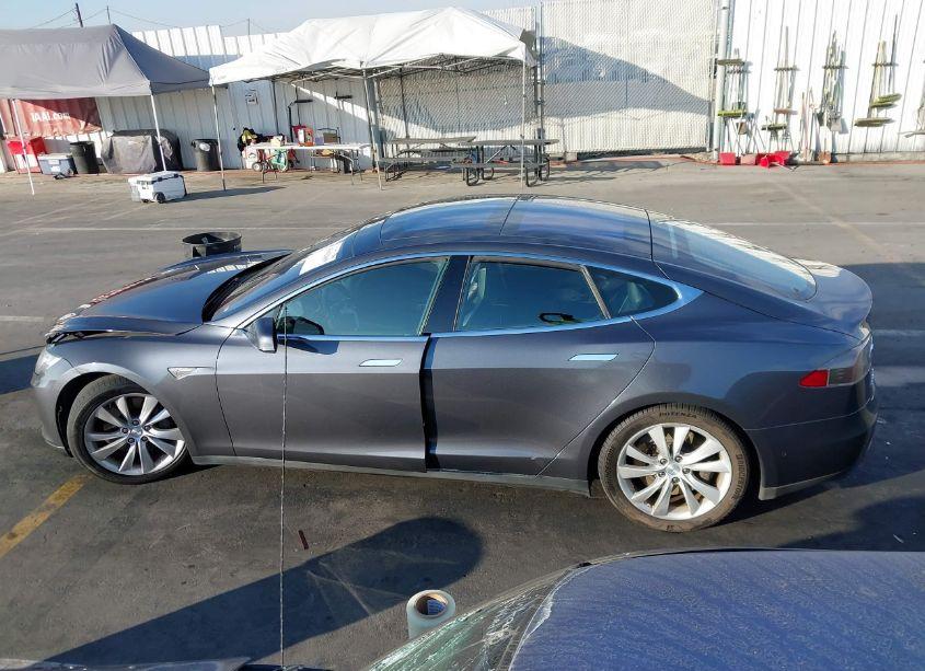Photo 14 of 2015 Tesla Model S 70D/85D/P85D (VIN 5YJSA1E21FF114556)