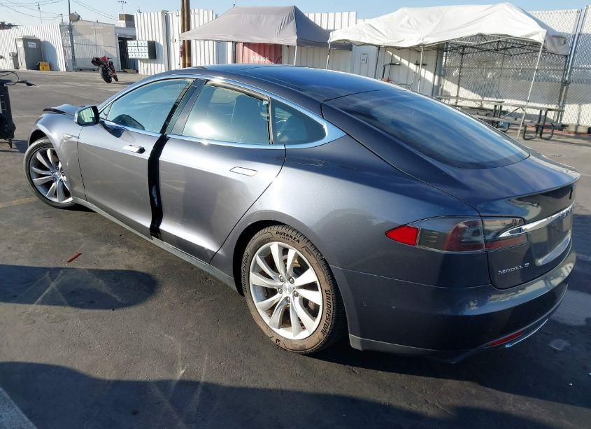 Photo 3 of 2015 Tesla Model S 70D/85D/P85D (VIN 5YJSA1E21FF114556)