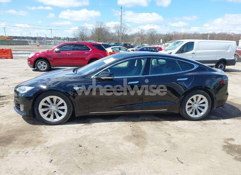 Photo 15 of 2016 Tesla Model S 60D/70D/75D/85D/90D (VIN 5YJSA1E21GF160616)