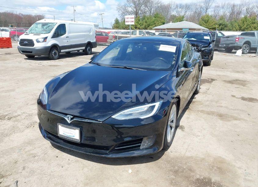 Photo 2 of 2016 Tesla Model S 60D/70D/75D/85D/90D (VIN 5YJSA1E21GF160616)