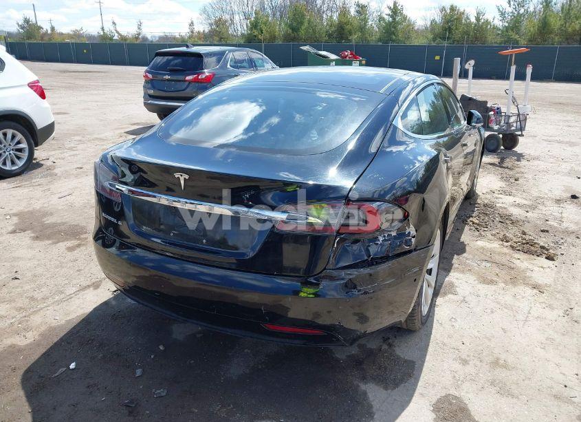 Photo 4 of 2016 Tesla Model S 60D/70D/75D/85D/90D (VIN 5YJSA1E21GF160616)
