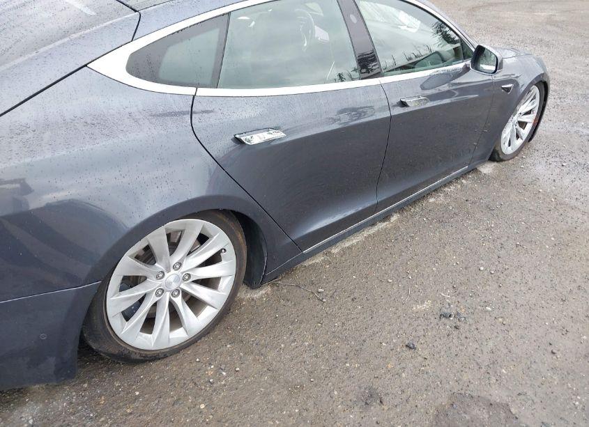 Photo 6 of 2017 Tesla Model S (VIN 5YJSA1E21HF183797)
